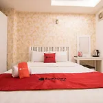Reddoorz Plus @ Ben Thanh Market 4